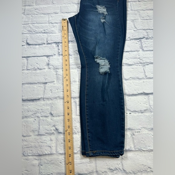 Refuge Distressed Jeans. Size 16. Jeans with Stretch. - Picture 7 of 7